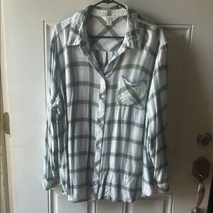 Market & Spruce Green and White Plaid Shirt
